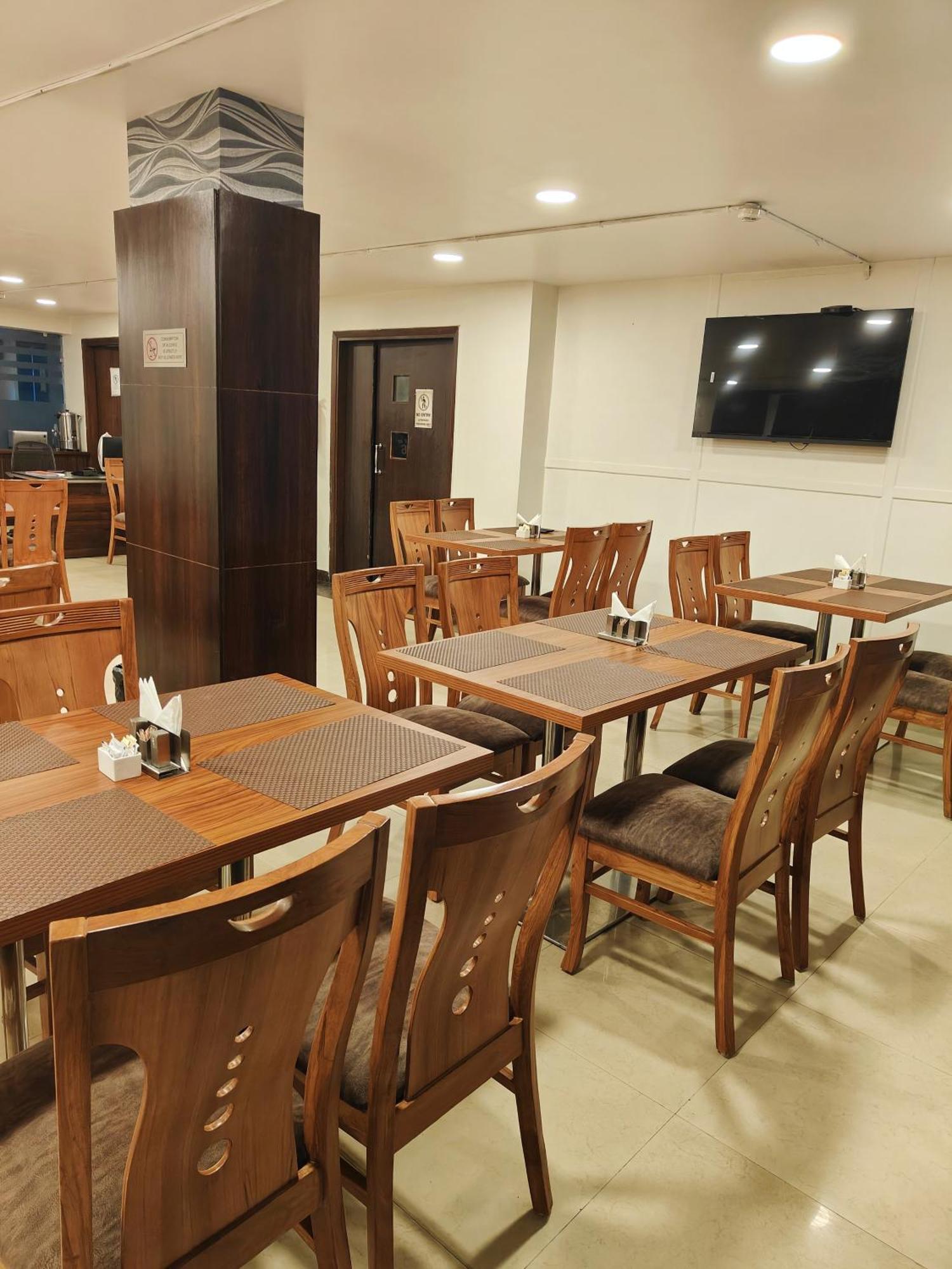 Rosemallow Hotel Nowe Delhi Zewnętrze zdjęcie