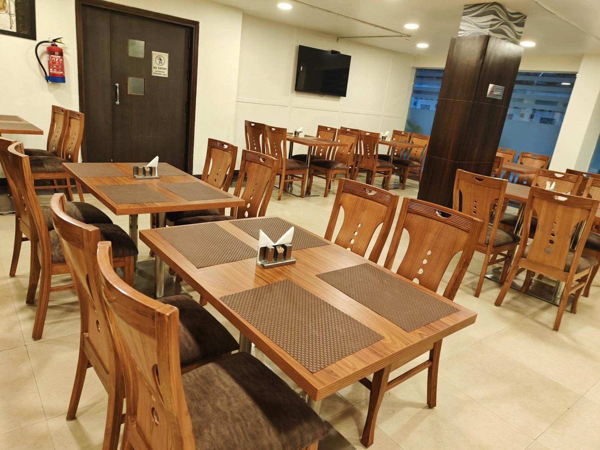 Rosemallow Hotel Nowe Delhi Zewnętrze zdjęcie